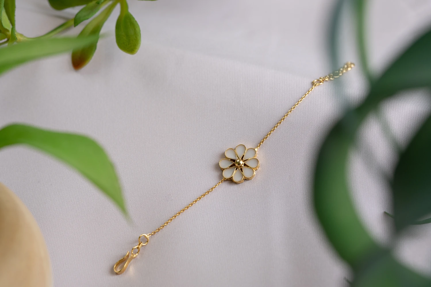 Daisy White Bracelet